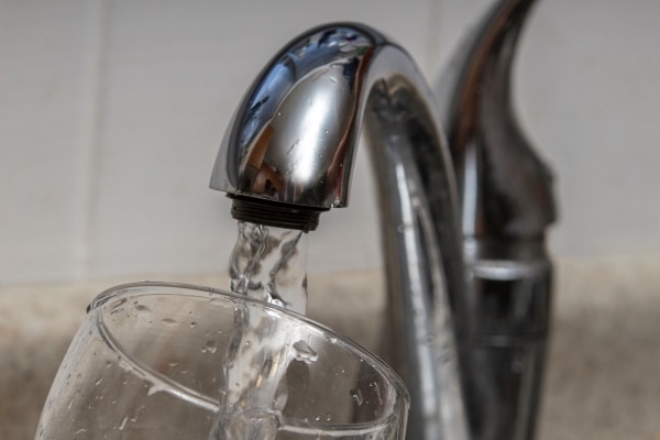 Signs Your Drinking Water May Be Contaminated